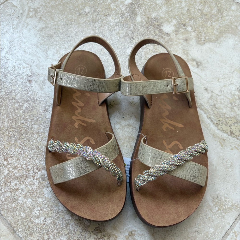 Stylish Gold Sandals girls shoe